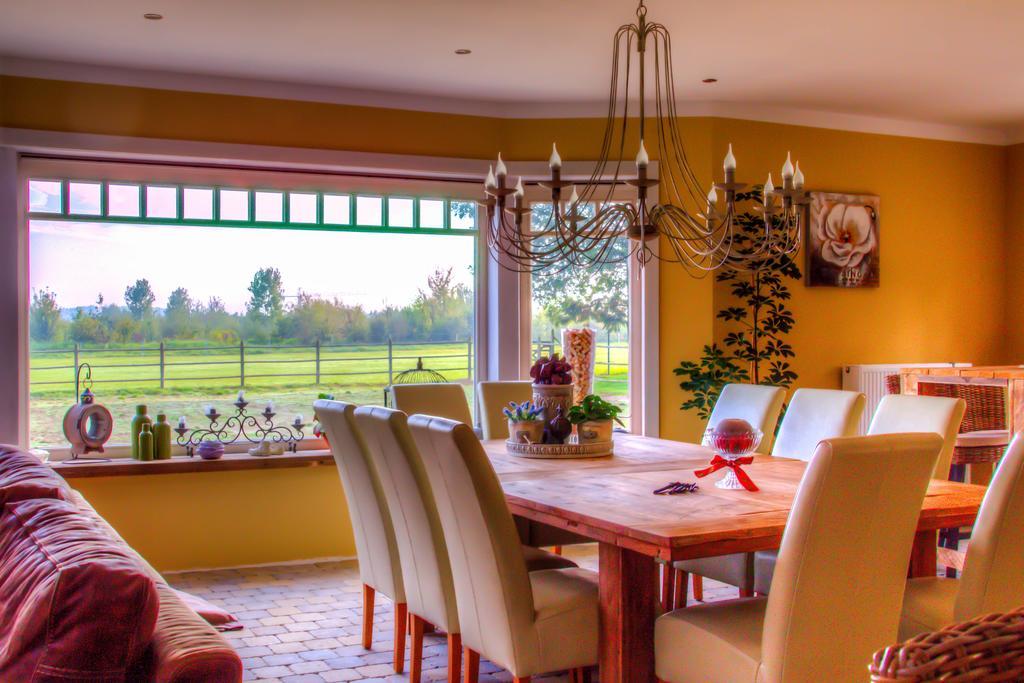 Vakantiehuis Aen De Roderburgh Маасейк Екстериор снимка